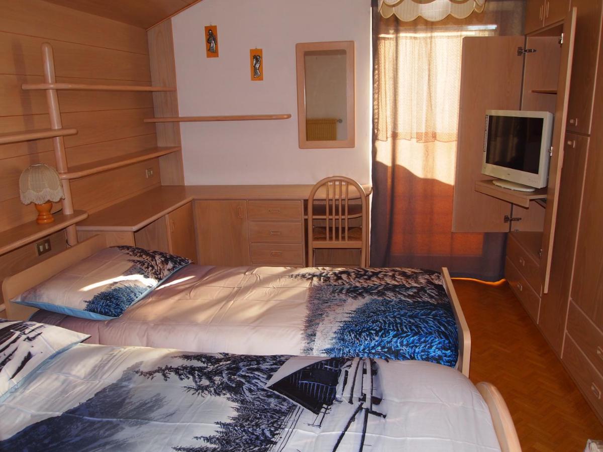 Ciasa Giorgina Apartment Pozza di Fassa Exterior foto