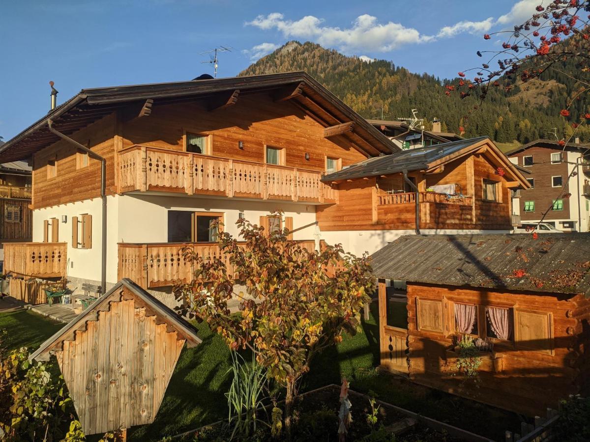 Ciasa Giorgina Apartment Pozza di Fassa Exterior foto